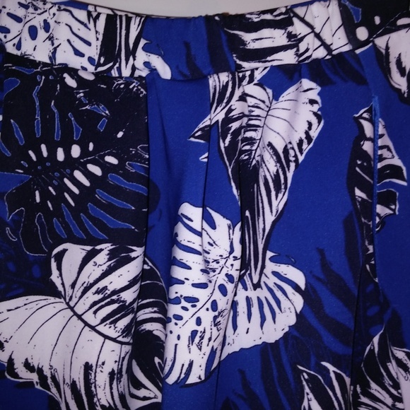 Metaphor Skirt‎ - Picture 4 of 7